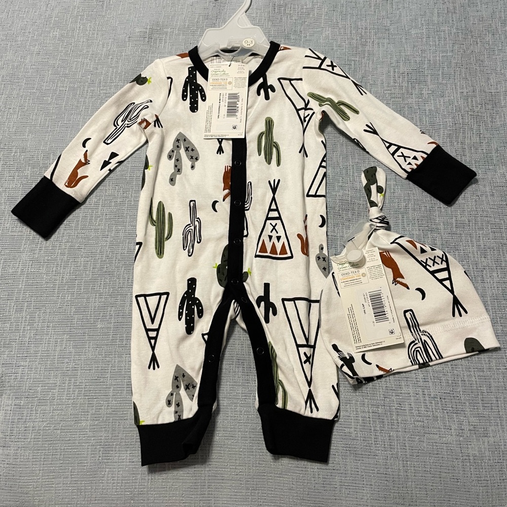 Gerber Modern Moments 0-3/newborn organic cotton cactus sleeper NWT